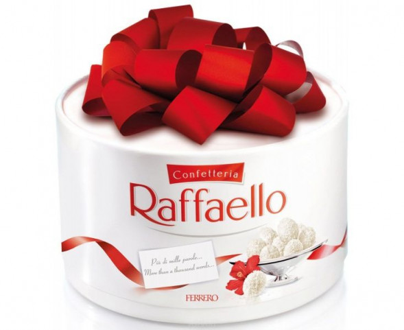 Коробка конфет Raffaello с бантом 200 г. в Мысхако